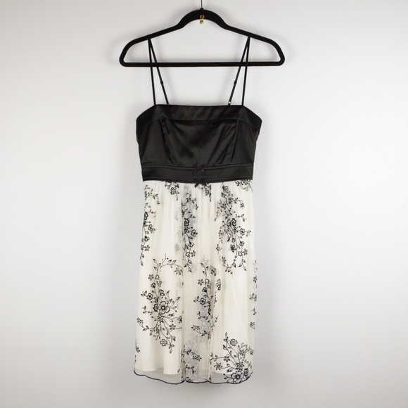 Shimmer Black & White Floral Mini Dress sz 7 - Picture 3 of 5